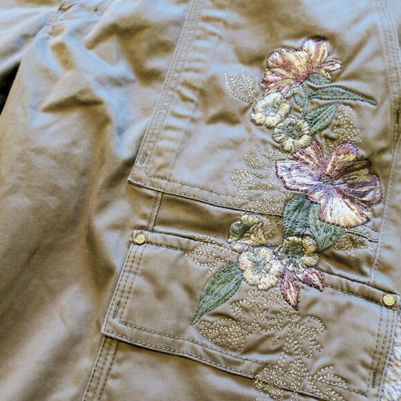 White House Black Market Skinny Zip Ankle Floral Embroidered Pants Women's 14 - Picture 7 of 10